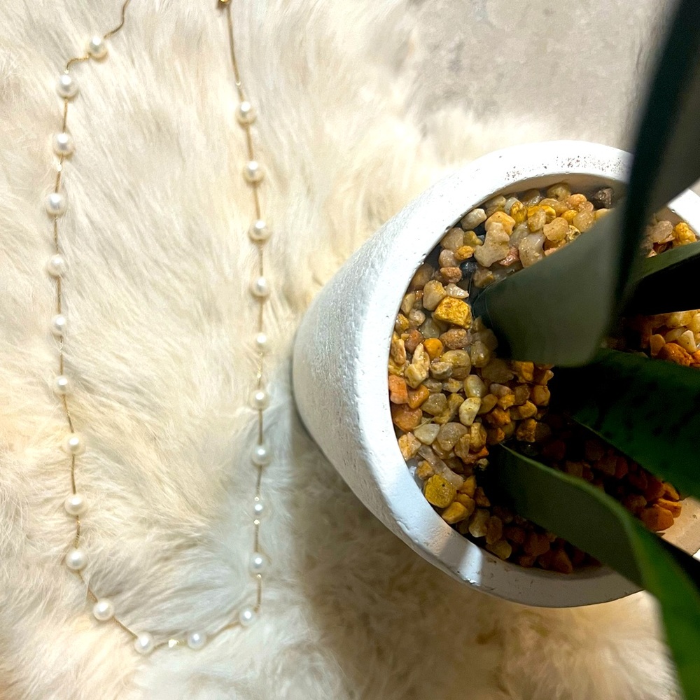 14K Gold Necklace with Genuine Freshwater Pearls